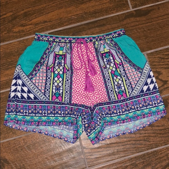 Colorful pattern shorts - Picture 1 of 3